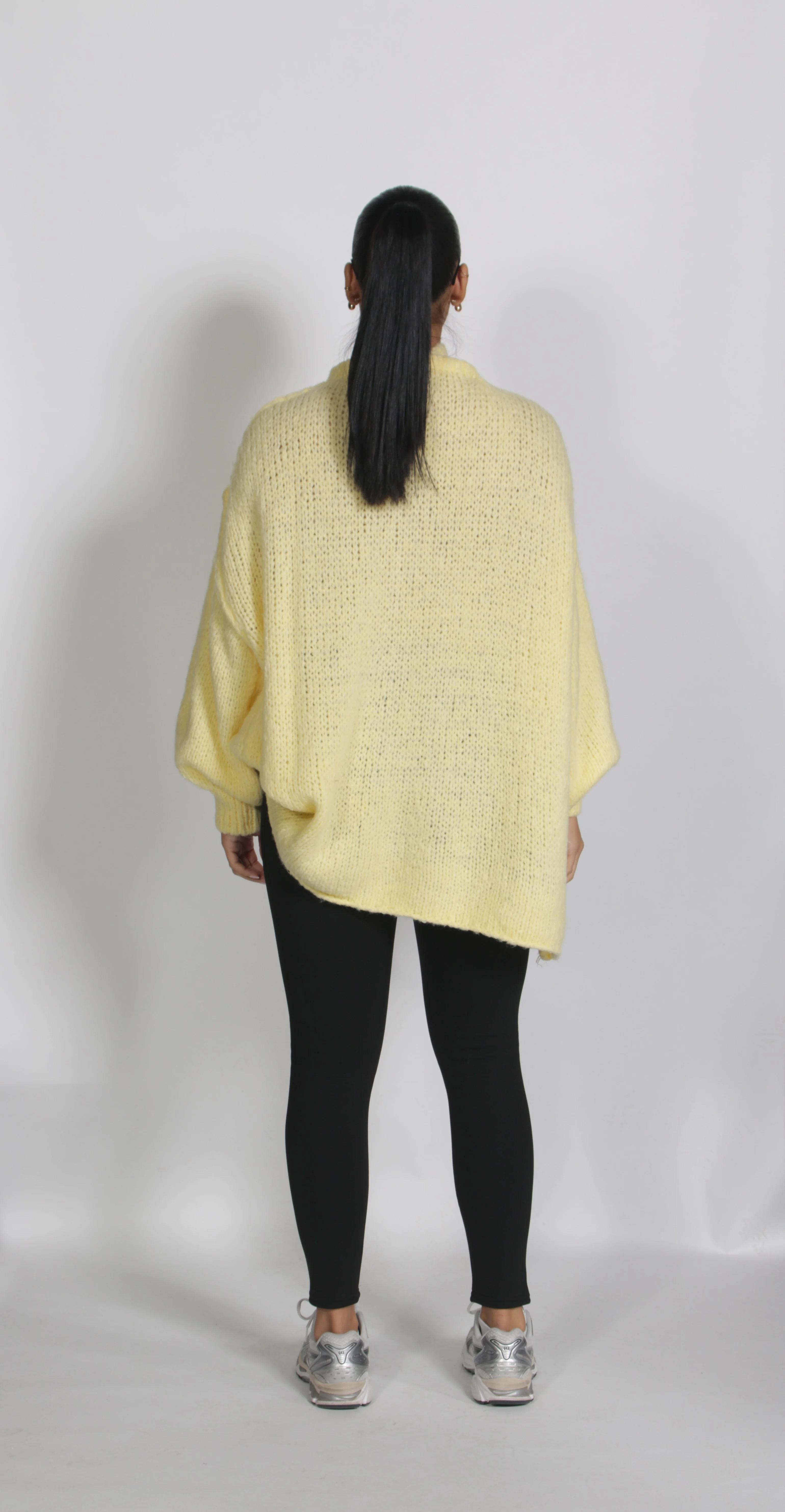 Oversized knitted Cardigan Yellow - Image 2