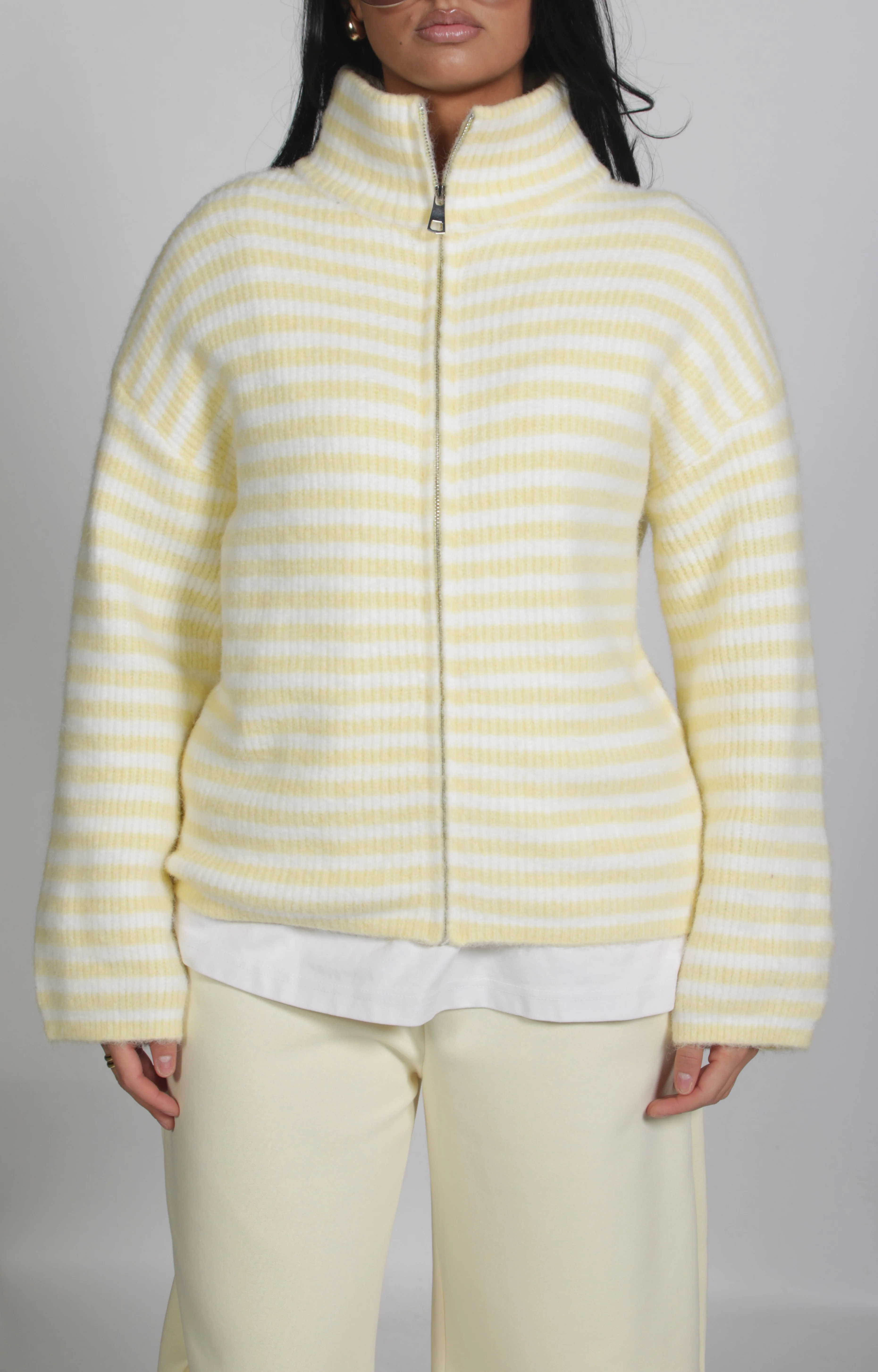 Sarah vest Yellow - Image 2